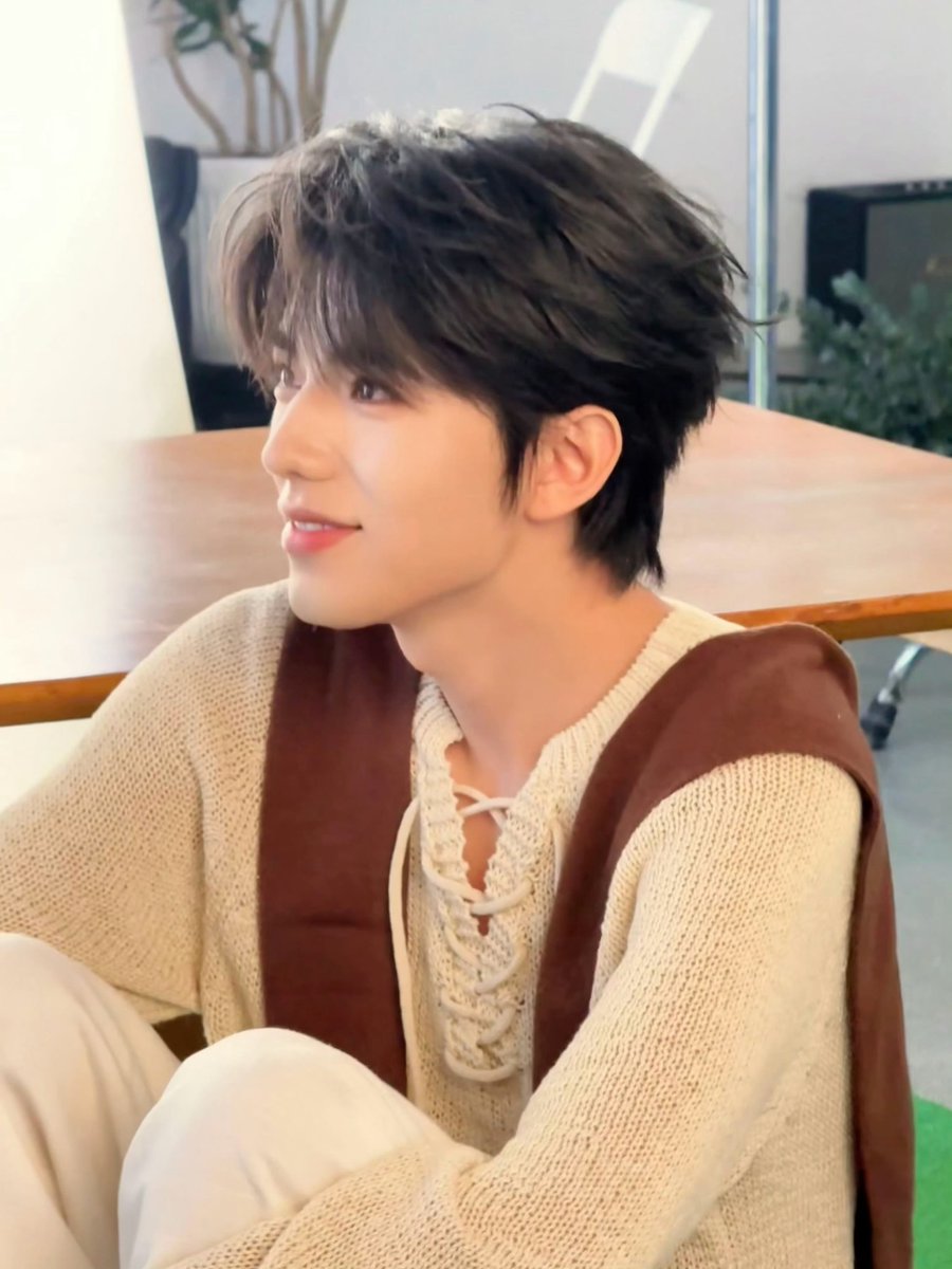 shuyuan_ph's tweet photo. [WEIBO]

260929 Shuyuan Weibo Update!

The weather is cool and autumnal～🍁
🔗https://t.co/voiyL8fbMt

#shuyuan #淑元 #yuyuan #shuyuanph https://t.co/loRBvOvE6V