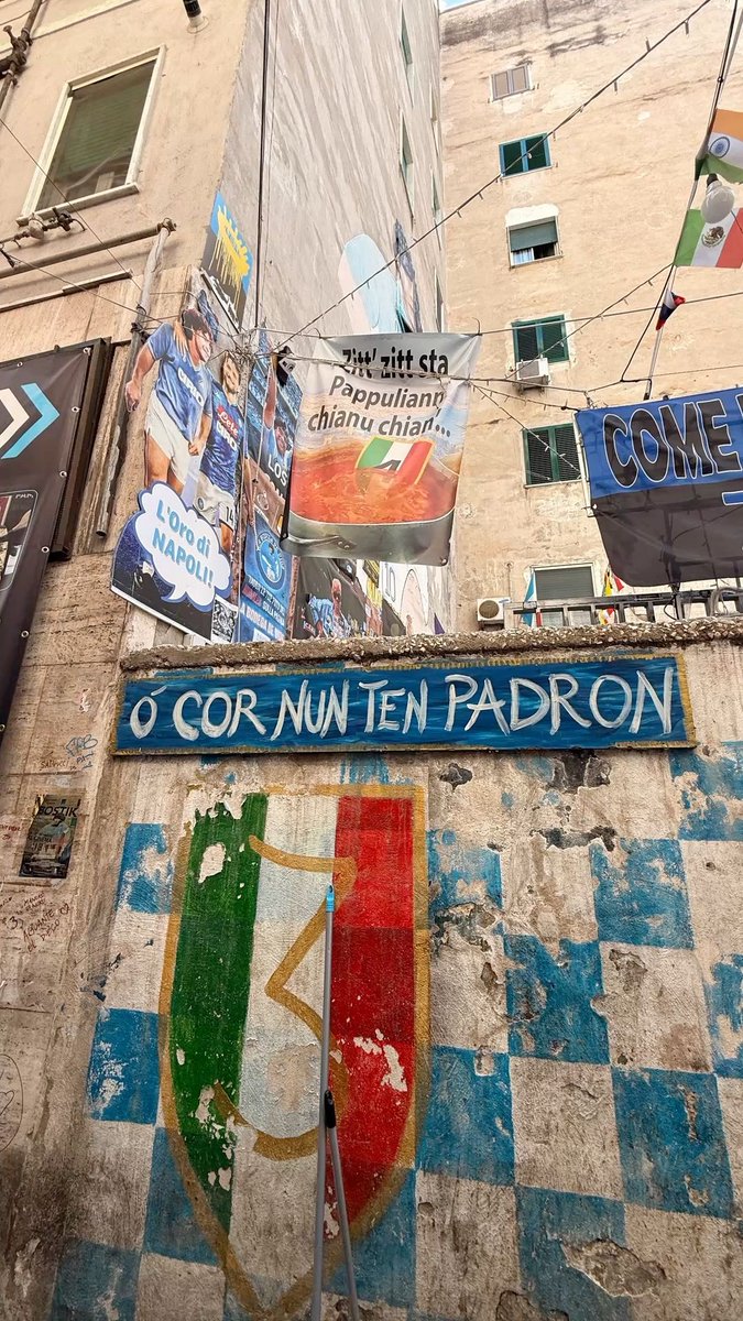 LaDolceRiviera's tweet photo. Napoli is for those who live with passion https://t.co/MMgYKziK9R