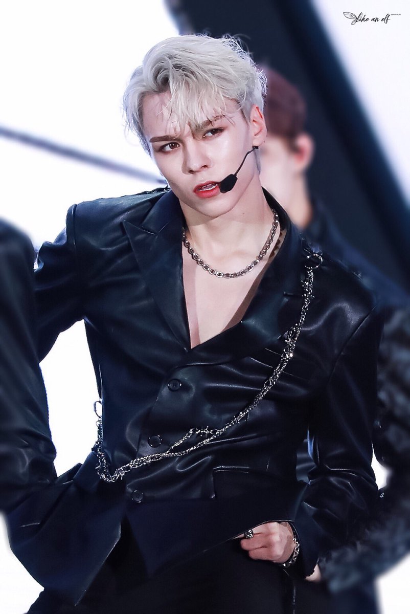 v_vPsycheros's tweet photo. D-593
 
191004 🐻‍❄️ 뮤직뱅크 강릉
 
#건강_잘_챙겨요_한솔
#StaySafeHansol https://t.co/VNB37eG9yz