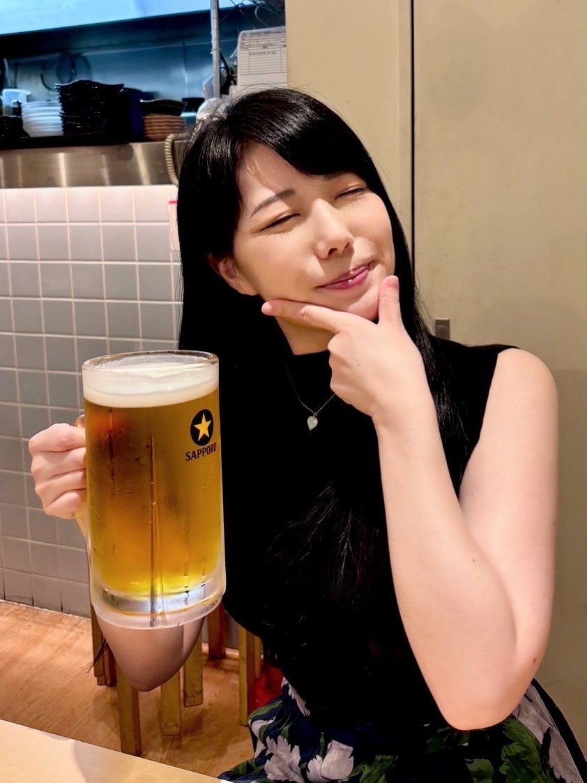 nagaoka_reiko's tweet photo. 競輪場から居酒屋をはしごして最後一杯だけ呑んでこーと入ったお店でコレ😌笑 https://t.co/venMETFFeG
