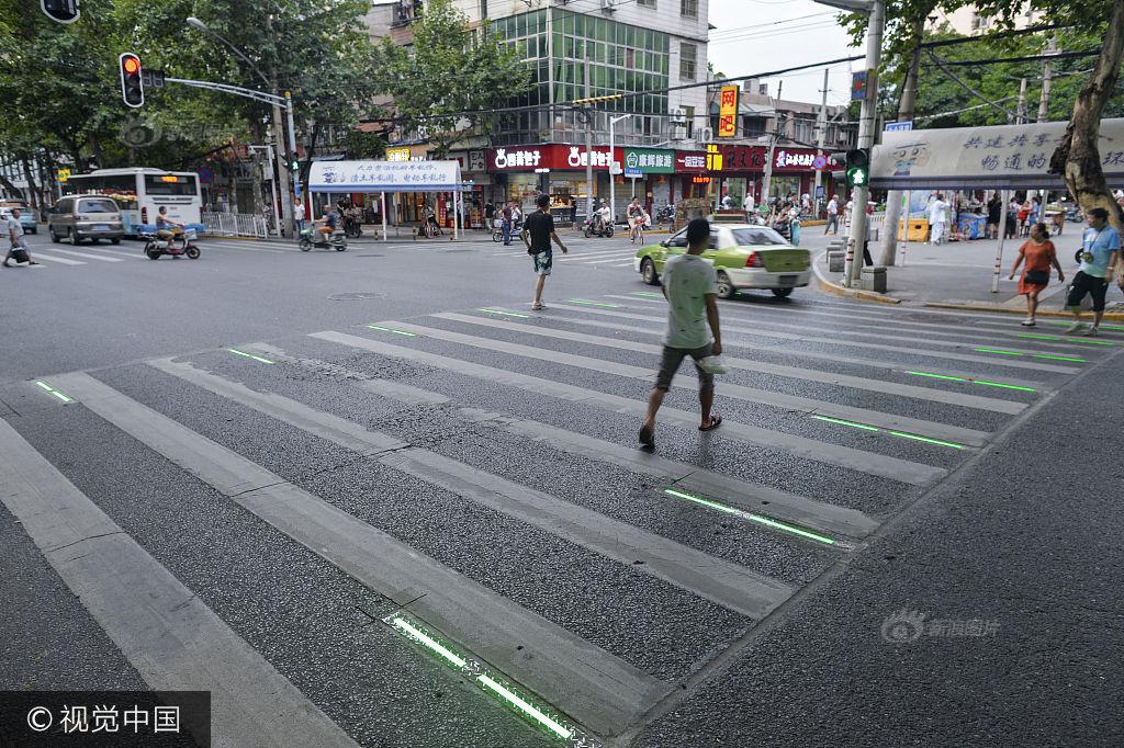 l3n02538's tweet photo. Worried about the inflation at Tongrong Street Keep vigilant against disruptive risks—stay financially sharp! https://t.co/jLtTMayoRf