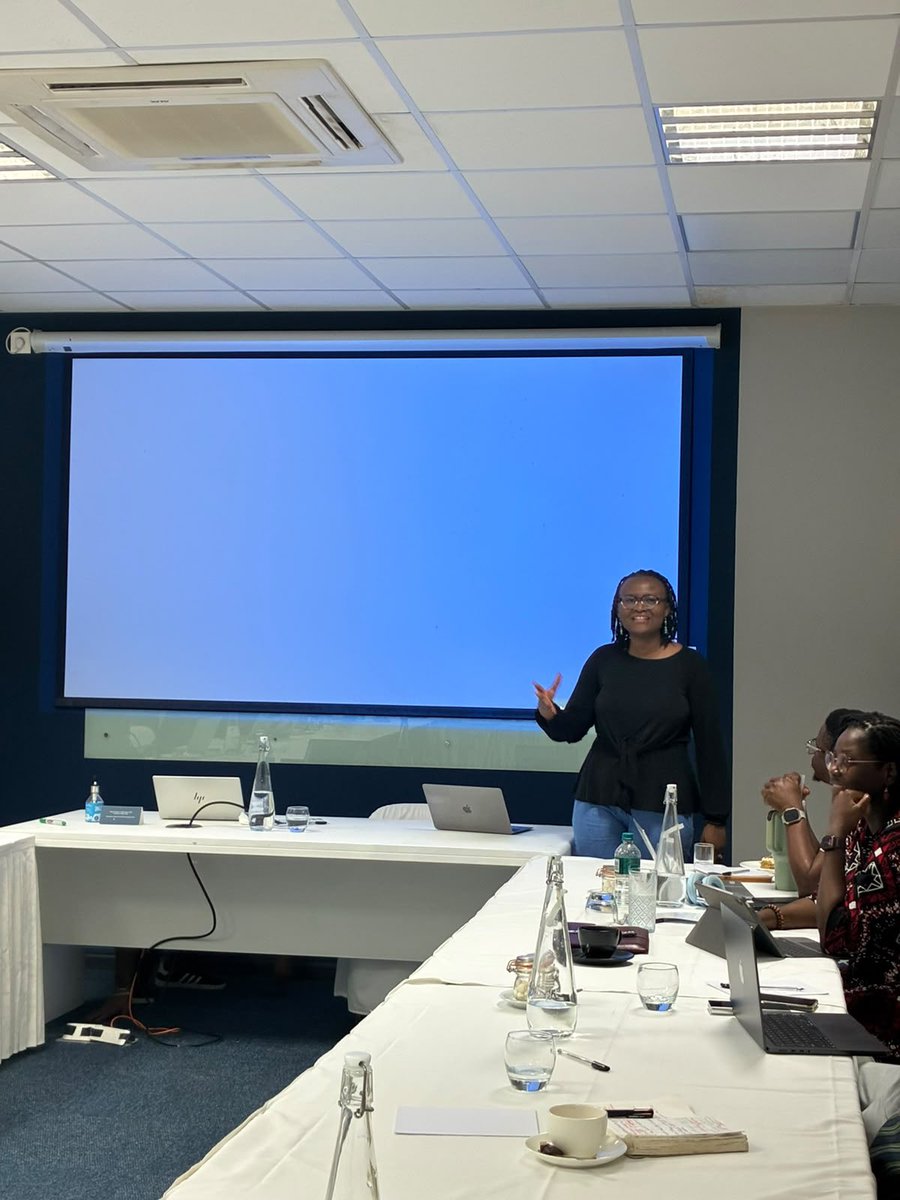 AIRAfrica's tweet photo. @PollicyOrg represented by Brenda Namata, now leads members in a Research Clinic on “Exclusion by Design: DPI and Women Political Participation in Africa”

#FIFAfrica #AIRA https://t.co/XhTD5B3Iij