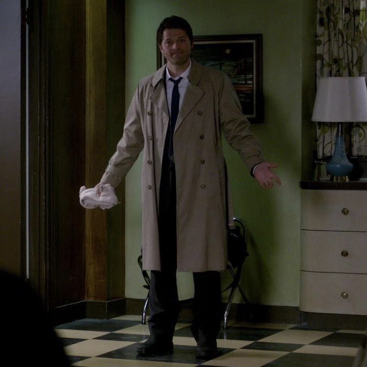 kittycastiels's tweet photo. i want a castiel fortnite skin so bad 😞 yeah bitch get Fucked by this dude in a trenchcoat MUAHAHA https://t.co/2QDSH8W4s3