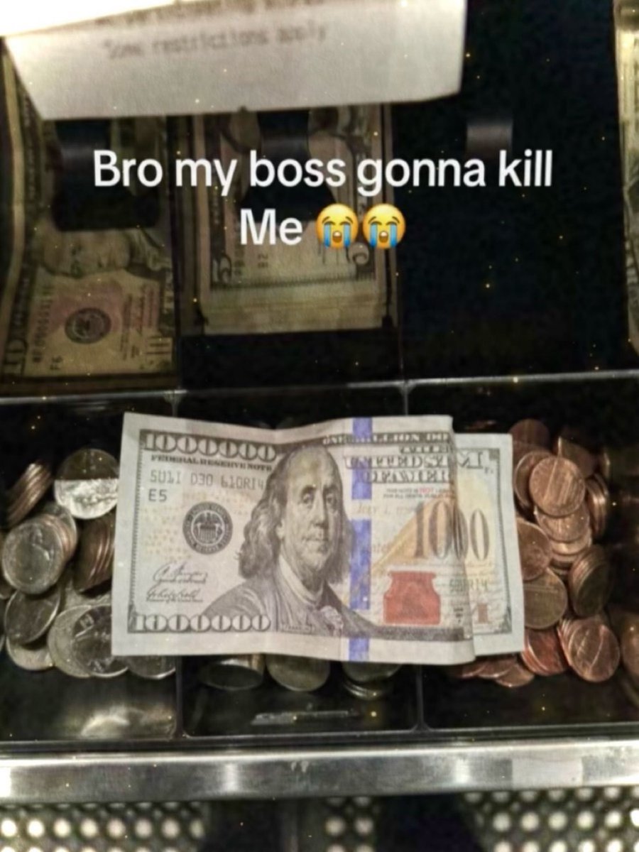 NoContextHumans's tweet photo. Bro needs to start looking for a new job.😭 https://t.co/2F6fbwYo24