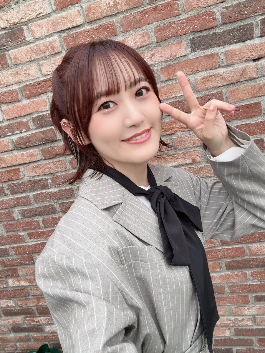 Yukgaejang98's tweet photo. ＼#VOICEスタイル VOL.7 本日発売📚／

11月28日(土)に発売になる
高木美佑1st写真集の
撮影時のインタビューと写真も
たくさん掲載されております💗

感想も教えてくれたら嬉しいですっ🌟
ぜひゲットしてね〜〜！！！

#ボイスタ https://t.co/dThFKczn3f