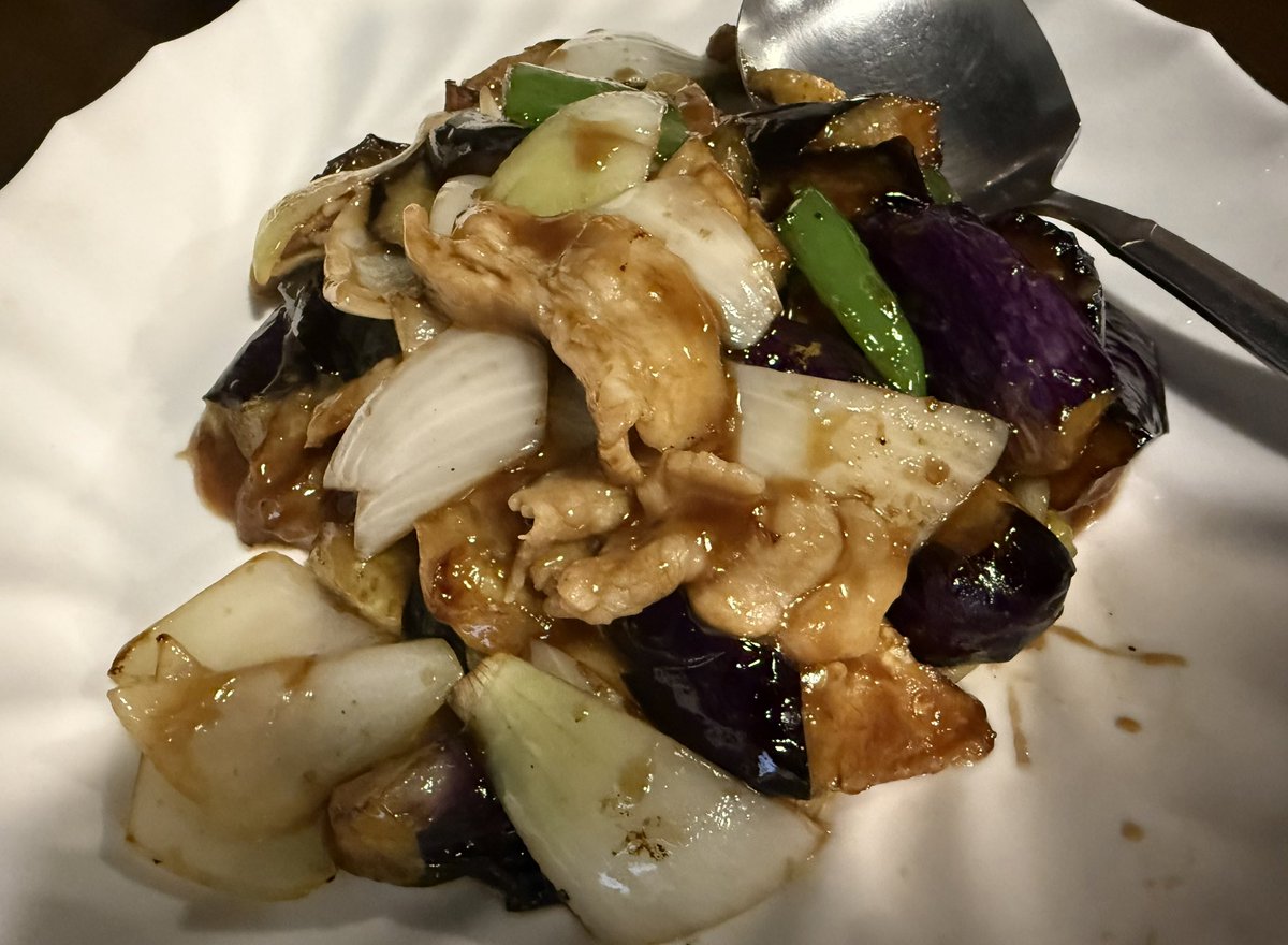 snoajpu's tweet photo. 妻とのんびり
近所の中華屋さんでランチです😊

#中華ごはんれんげ食堂
#れんげ食堂 #中華料理 #幡ヶ谷 https://t.co/MQhZwMQRyL