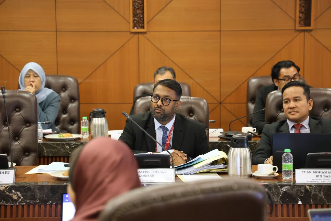 bheuu_jpm's tweet photo. MESYUARAT JAWATANKUASA PILIHAN KHAS PARLIMEN MENGENAI RUU BIDANG KUASA ADMIRALTI BIL. 4 TAHUN 2026

Pautan facebook: https://t.co/nNteV4KbB2

#BHEUUJPM #ReformasiUndangUndang #RUUBidangKuasaAdmiralti2026 #MalaysiaMADANI https://t.co/98Pd7PBOy3