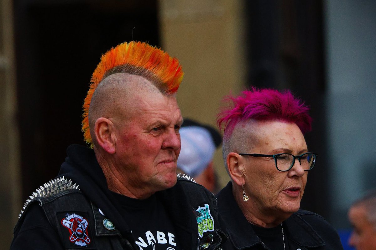 billynews3's tweet photo. PUNK´S NOT DEAD
#punk #punkrock #punksnotdead #punkrocker
#punks #punkstyle #punkrockers
#oldschoolpunk #staypunk #punklife
#punkforever #punkmusic #punkbands
#punknotdead #punkisnotdead #streetpunk
#punker #upthepunx #UpThePunk #punxnotdead https://t.co/U31M3yBR1P
