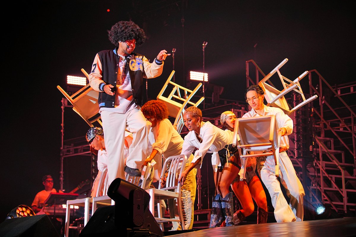 realsoundjp's tweet photo. ◥◣ EXILE THE SECONDライブレポート◢◤

📎https://t.co/yKAtUEPEs1

“14年分の愛と魂”をぶつけたツアーファイナル
EXILE ATSUSHI＆TAKAHIROも駆けつけた熱狂の一夜

#EXILETHESECOND #EXILE @EXILETHESECOND_ https://t.co/ceWyROAr2N