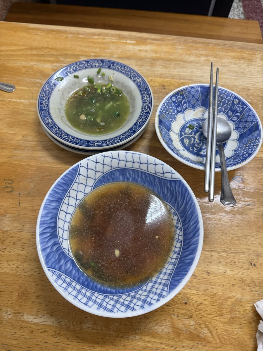 NagiDaNTeS's tweet photo. 高雄最好吃的外省麵！！！
而且下午沒有休息 超讚☺️ https://t.co/t3be9MrBAA