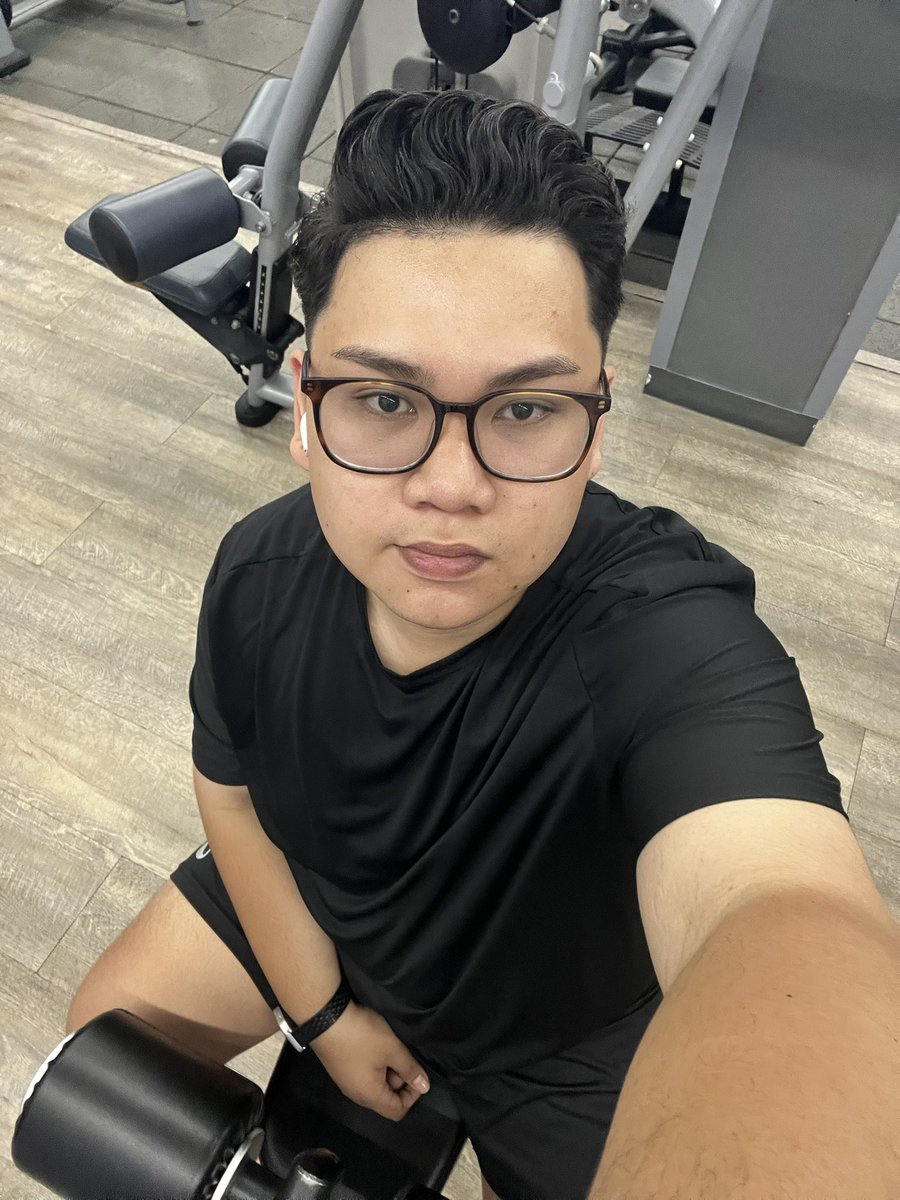 boozjabson_'s tweet photo. still cute, still single 🤪 https://t.co/Kq0YWZ4sZq