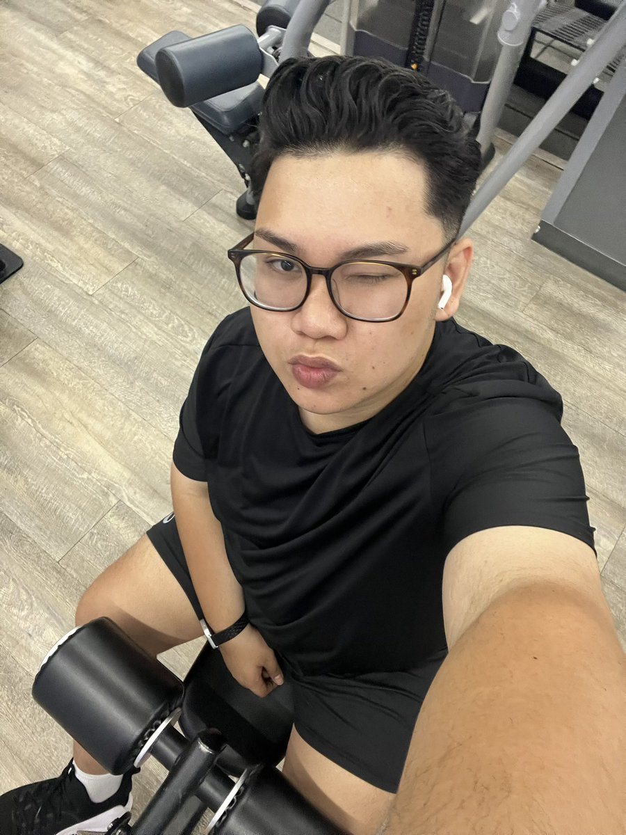 boozjabson_'s tweet photo. still cute, still single 🤪 https://t.co/Kq0YWZ4sZq
