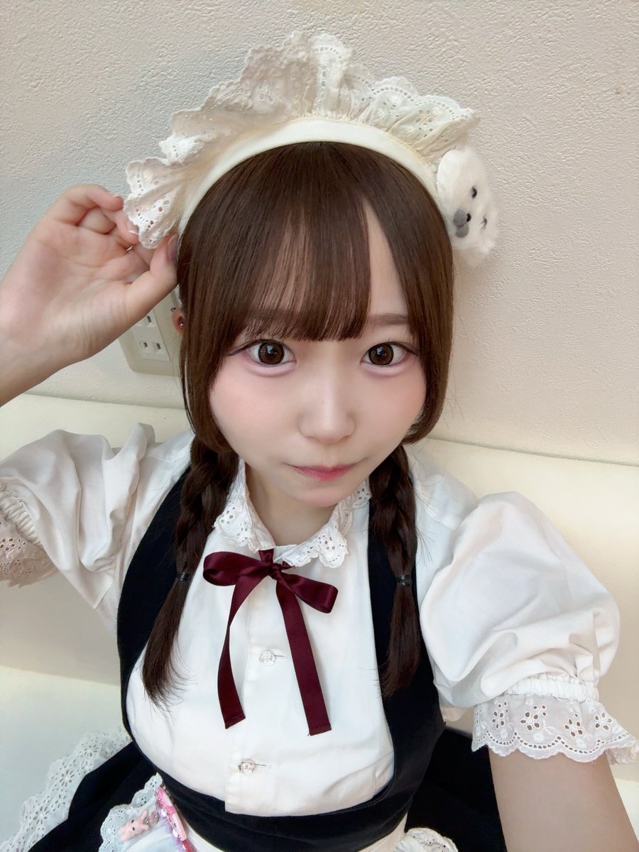 usagi_honey2's tweet photo. 昨日と今日のはやばん！🦭
ひさしぶりの写真です✌🏻
今日は中野ロープウェイで買ったあざらしちゃんを頭に着けてます‼️🦭🦭 https://t.co/IBtJT6O0l4