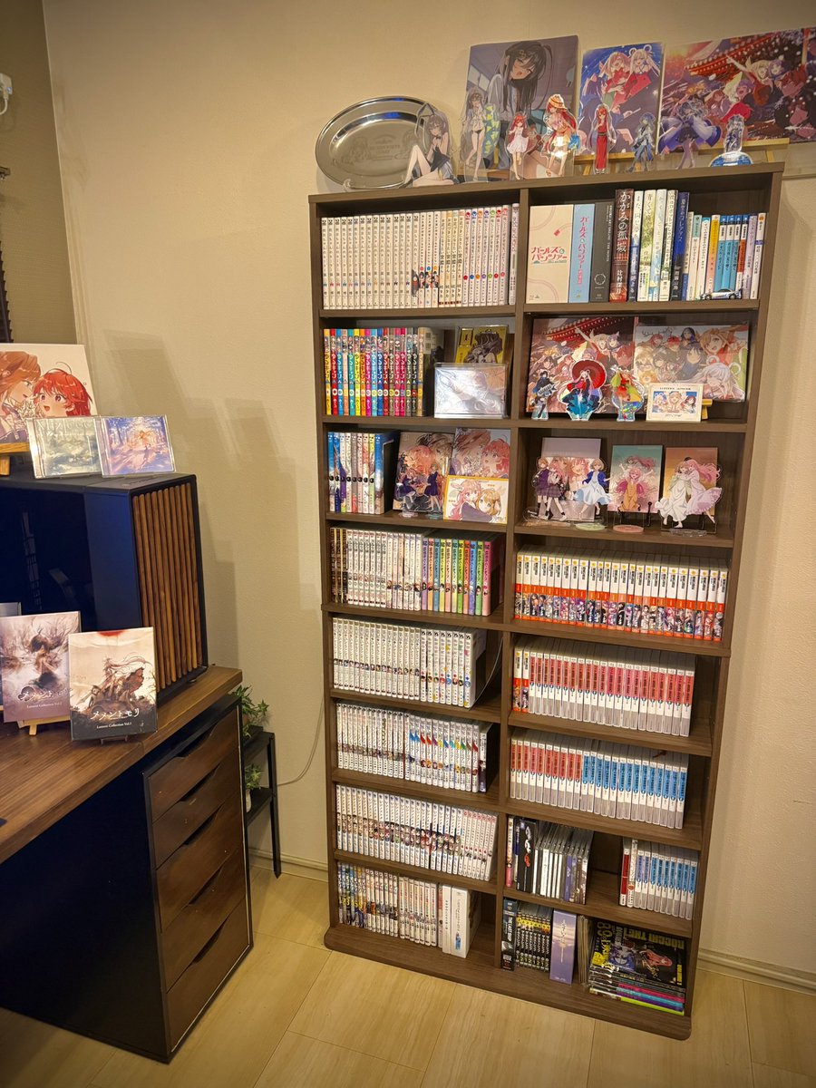 ujax1007's tweet photo. 思った以上の反響で驚きです
立て続けに速度超過による悲惨な事後か起きて安全運転への関心が高まってるみたいですね

特に宣伝する事は無いので、よろしければ26歳独身オタクの好きなもの詰め込んだ自慢の部屋でも見てってあげて下さい https://t.co/LJG0yOTpwt