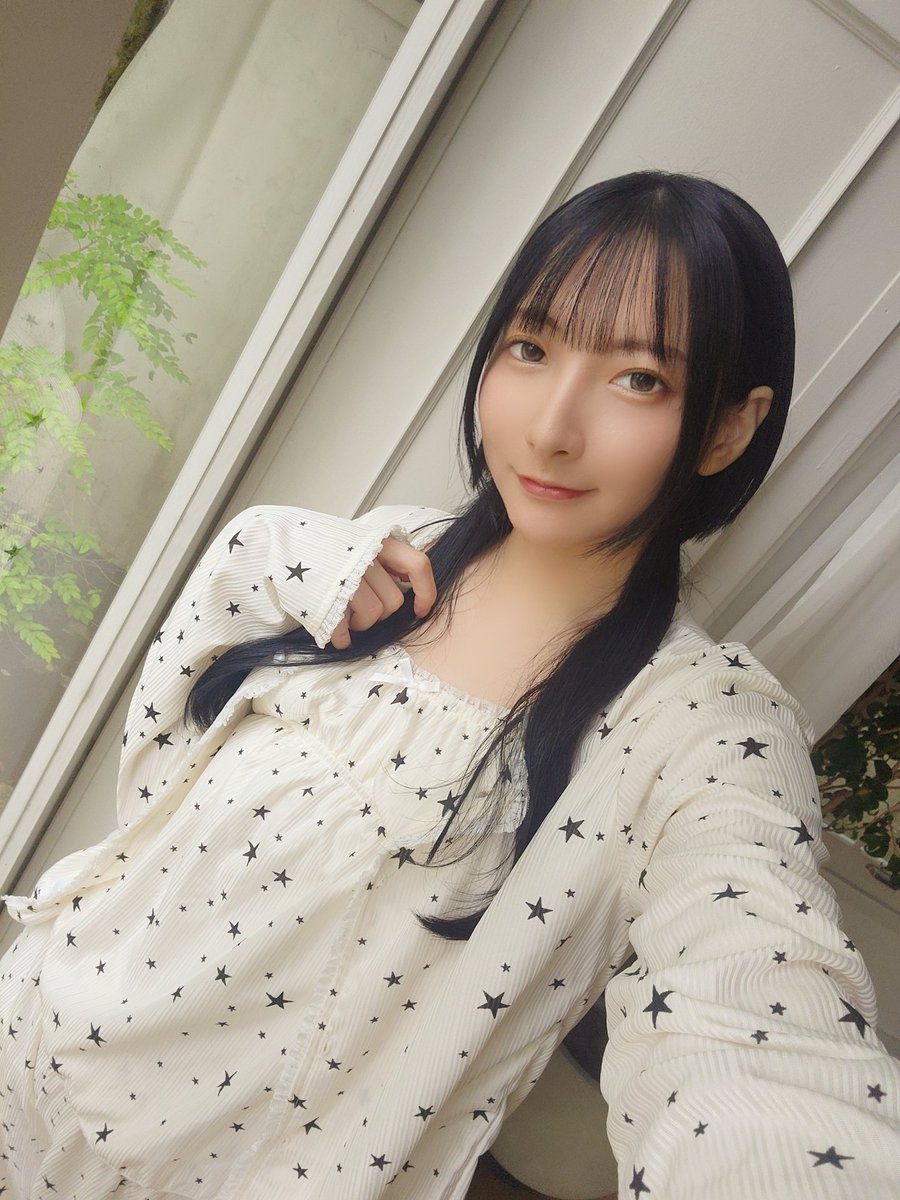 s_a_k_u_r_a_k's tweet photo. 本日お誕生日でした！
たくさんの方にお祝いいただき感謝の気持ちでいっぱいです。
変わらず、マイベストペースで活動を頑張ります！いつもありがとう☻🎶 https://t.co/shp8qdGtkg