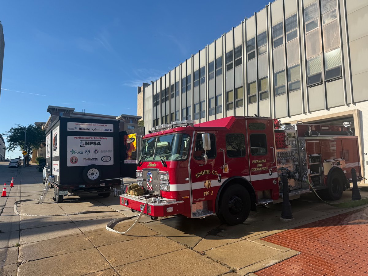 NFSAorg's tweet photo. We're in #Milwaukee today for a #firesprinkler burn demo! 10 am Milwaukee time! It's a beautiful day and we can't wait to showcase the fire sprinkler difference. TY to @alipski1 and @MilFireDept! We couldn't do what we do without you! https://t.co/UrT05oMBtM
