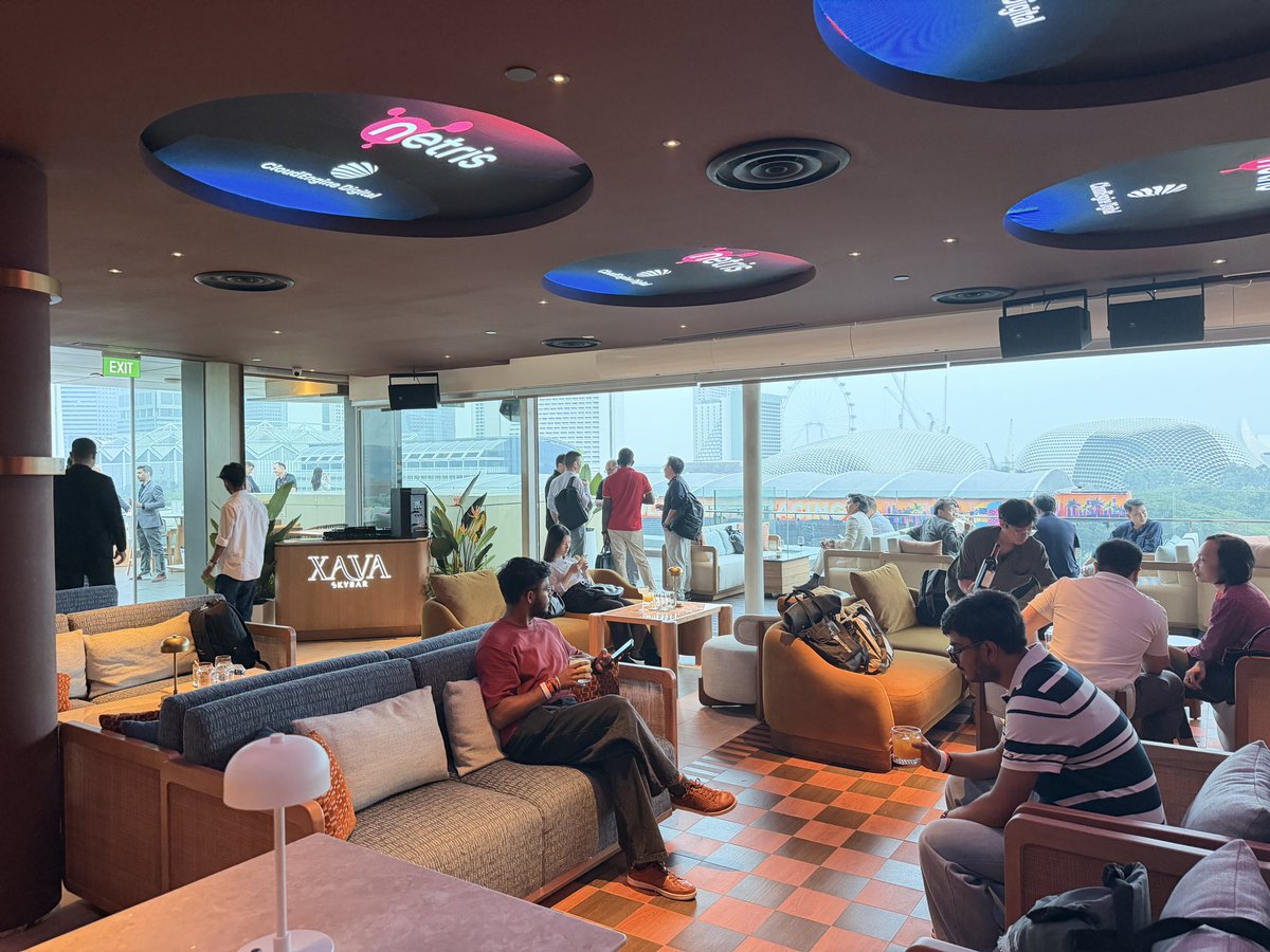 rainstream_rain's tweet photo. CloudEngine Digital | 2026 Singapore Science and Technology Weekly

We are bringing together executives, operators and builders who will shape the future of artificial intelligence infrastructure - we want you to be in the room. Attending a reception, the panoramic view of SG. https://t.co/oPYi3ZjISS