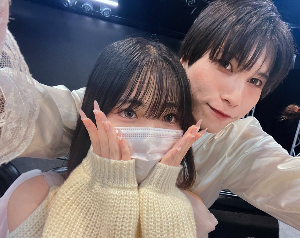 sils55's tweet photo. いつも1枚だけ載せるけど、今日の固定ポーズ好きすぎて載せたいです （ᵕ ᵕ̩̩） https://t.co/laqZ6NaRhr