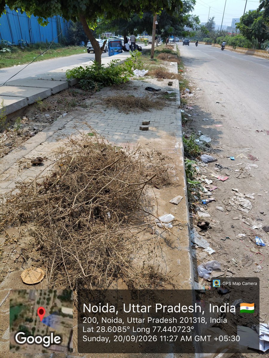 YTKDIndia's tweet photo. This is the condition of Noida.

How it is.                              How it should be https://t.co/AUw5Hd573x