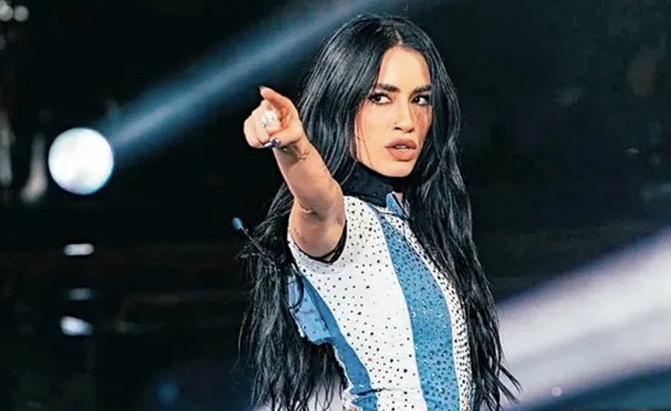 nom0leste's tweet photo. Lali junto 2 toneladas de alimentos en su show de River para "Ningún pibe con hambre" 🙏🏻 https://t.co/SiR3UvVg6J