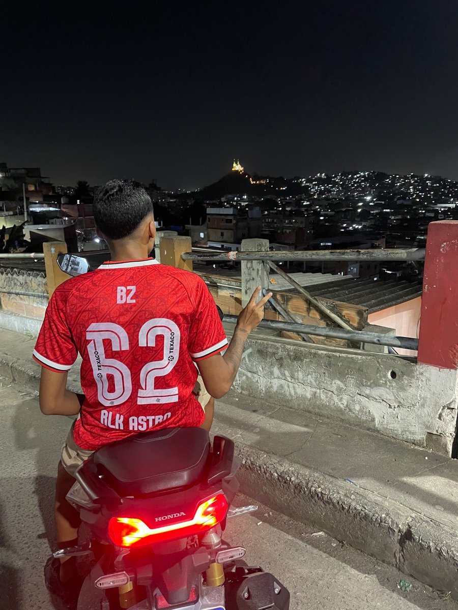 mlk_braz's tweet photo. ☄️⛪ https://t.co/2SZvOECQ3B