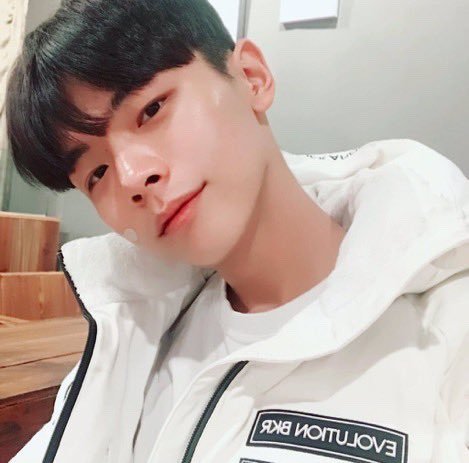 dhswja_dot's tweet photo. 국대 엽녜
아겜 중이니까

펜싱 엽 X 양궁 녜 https://t.co/WgJcmzF88l