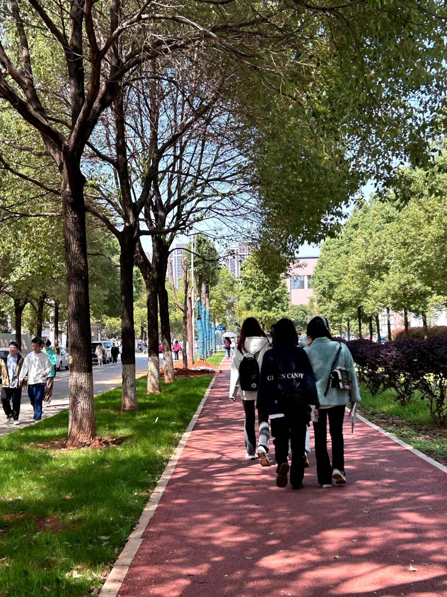 AllysonAsety1's tweet photo. Bienvenido nuevo semestre! Nuevas metas, oportunidades y amigos esperan — vamos a dar lo mejor de cada día! https://t.co/stsAdoBh1j