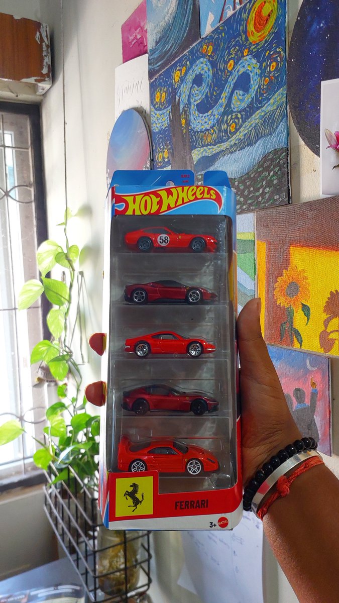 santhos01713675's tweet photo. 🔥❤️‍🔥Finally💯✨️ #Ferrari #HotWheels #HotWheelsFerrari5Pack #Ferrari5Pack @Hot_Wheels https://t.co/CcBCNCeOFK