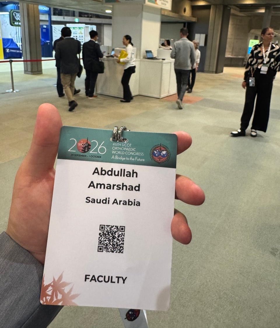 DrAbdullahAlma's tweet photo. بفضل من الله وتوفيقه، تمثّلت اليوم خطوة جديدة في مسيرتي العلمية بتمثيل مملكتنا ��لحبيبة 🇸🇦 في المؤتمر العالمي لجراحات العظام بمدينة كيوتو - اليابان 🇯🇵 ، SICOT 2026 متحدثاً عن أحدث المستجدات في علاج كسور الفخذ المعقدة.
اللهم انفع بنا ووفقنا لكل خير #SICOTortho
#kyoto
#تجمع_القص��م_الصحي