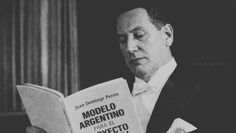 ElAguanteP8598's tweet photo. “Para conducir a un pueblo la primera condición es que uno haya salido del pueblo, que sienta y piense como el pueblo.”

Juan Domingo Perón https://t.co/cRNeiIjJCz