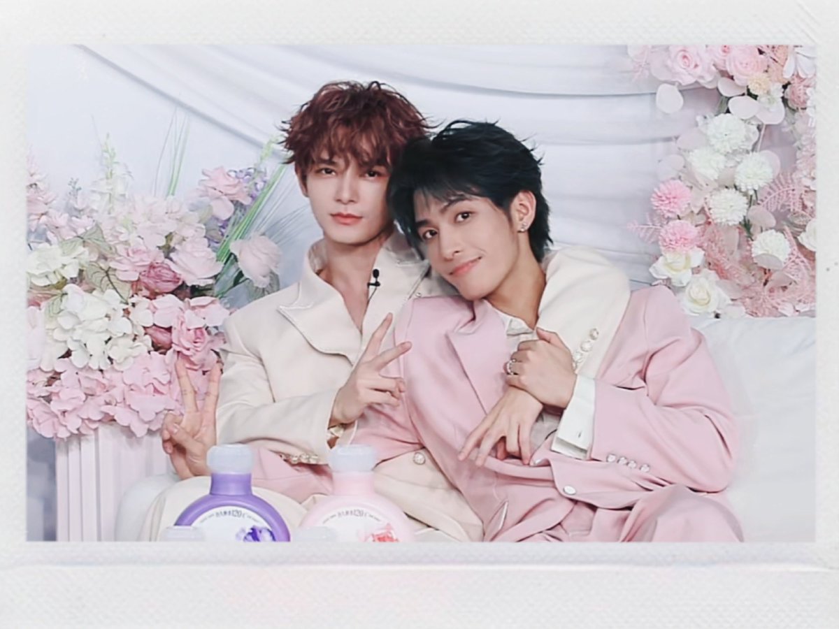 nhuka_aa's tweet photo. ป้าสิ้น //กี๊สส 🤍🩷

#XiZhao https://t.co/zhVPpz8iTc