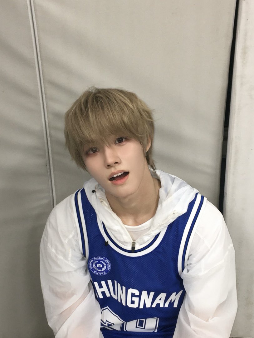 AHOF_official's tweet photo. 충남대🏫
소중한 추억 만들어줘서 너무 고마워요~
오늘 너무 행복했어어☁️💙

#AHOF #아홉
#JUWON #박주원 https://t.co/hBeWH9ICh1