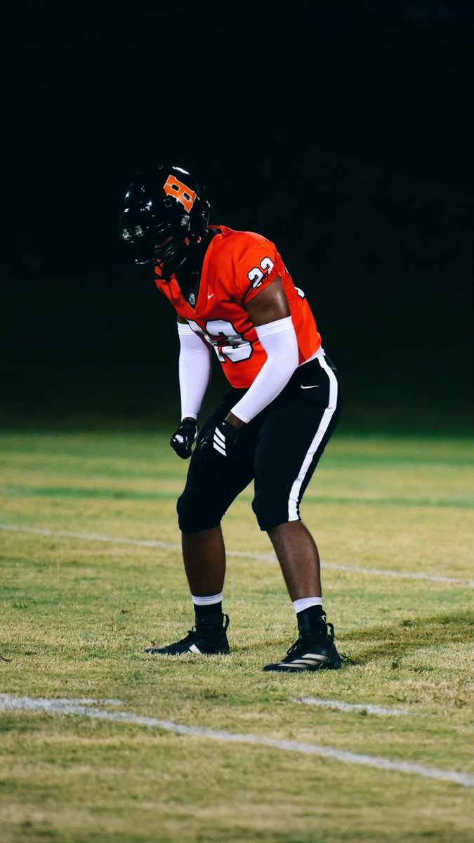 ZORTTx's tweet photo. Pictures of the last games , VA 

Really excited to keep playing this season .@GridironImports https://t.co/u4viYd1uPR