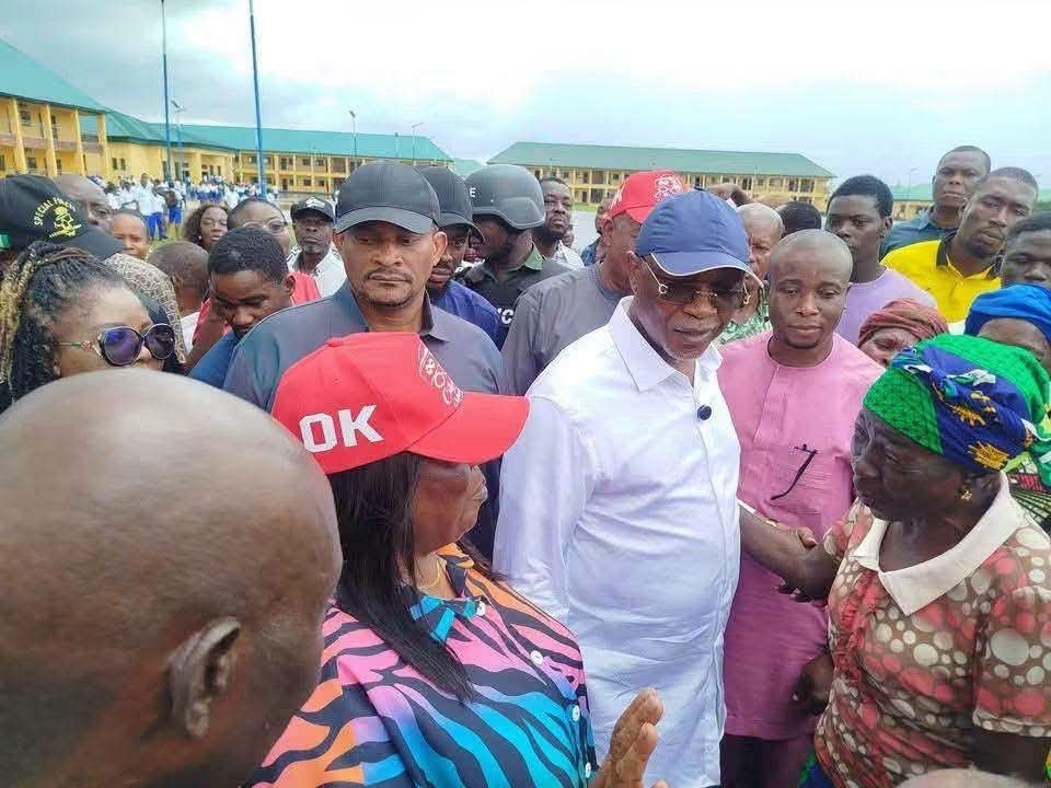 possible1001's tweet photo. Chinda pledged to pursue sustainable solutions to recurring flooding through improved drainage, flood control and long-term infrastructure development, while assuring affected communities that their concerns remain a priority.
#Wike
#ICanDo
#OkisOKAY
#MayorCouncillor https://t.co/qNJipfd2gK