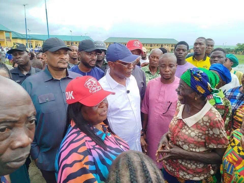possible1001's tweet photo. Chinda pledged to pursue sustainable solutions to recurring flooding through improved drainage, flood control and long-term infrastructure development, while assuring affected communities that their concerns remain a priority.
#Wike
#ICanDo
#OkisOKAY
#MayorCouncillor https://t.co/qNJipfd2gK