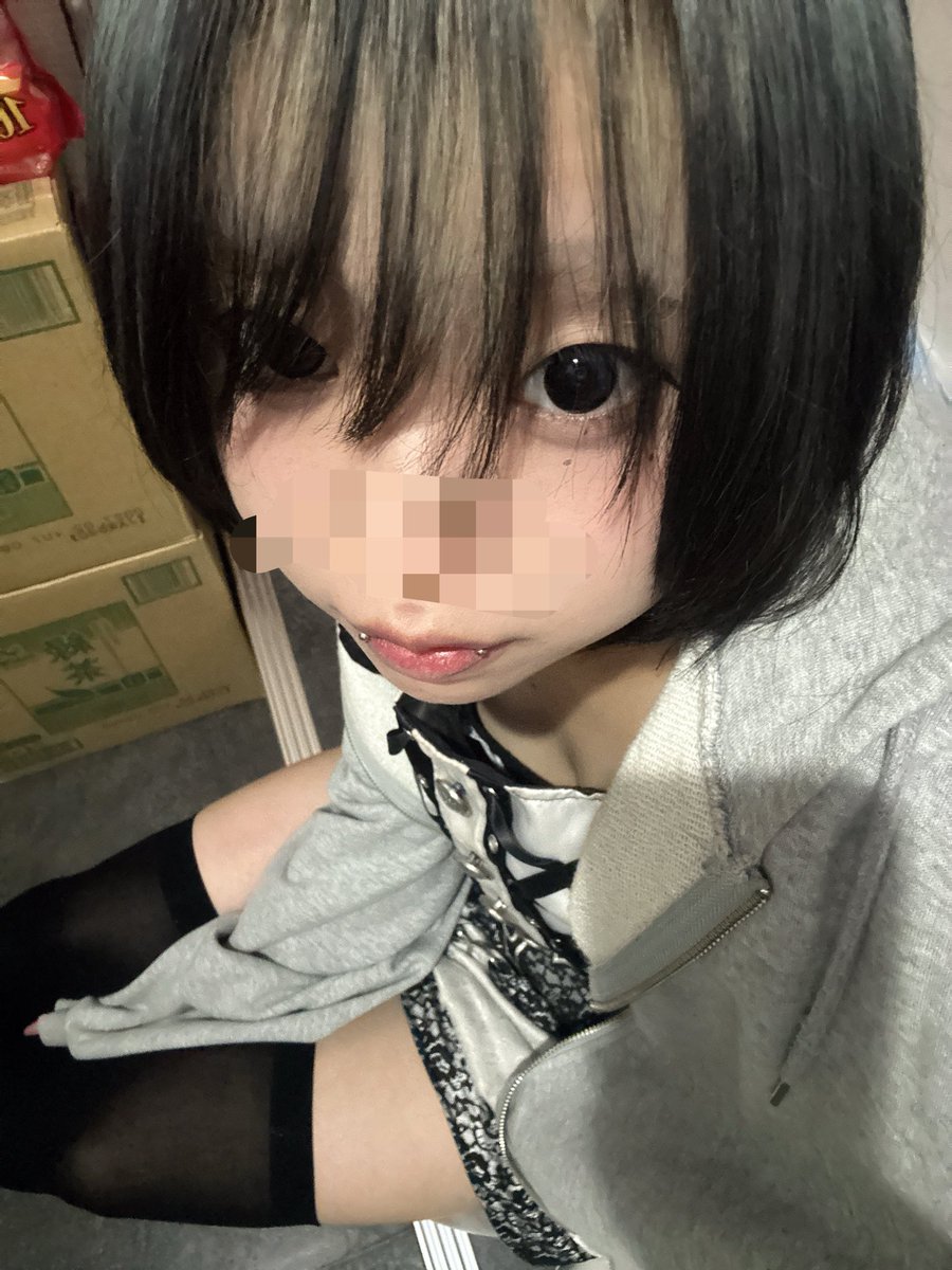 chico_Depravity's tweet photo. おゎに ~

思いがけず飲めてはぴね   ~す  🤩🤩
何気、ちゃんと話したの初めまして👍下ネタいけます。なんでもできます 🤩キョンシーもありやな ~~~🤩🤩🤩

るなさんに餌付けもされて幸せ なかよしだよね😆😆😆明日も大学がんばるんちゅ ~ https://t.co/2y8A9HXvCs
