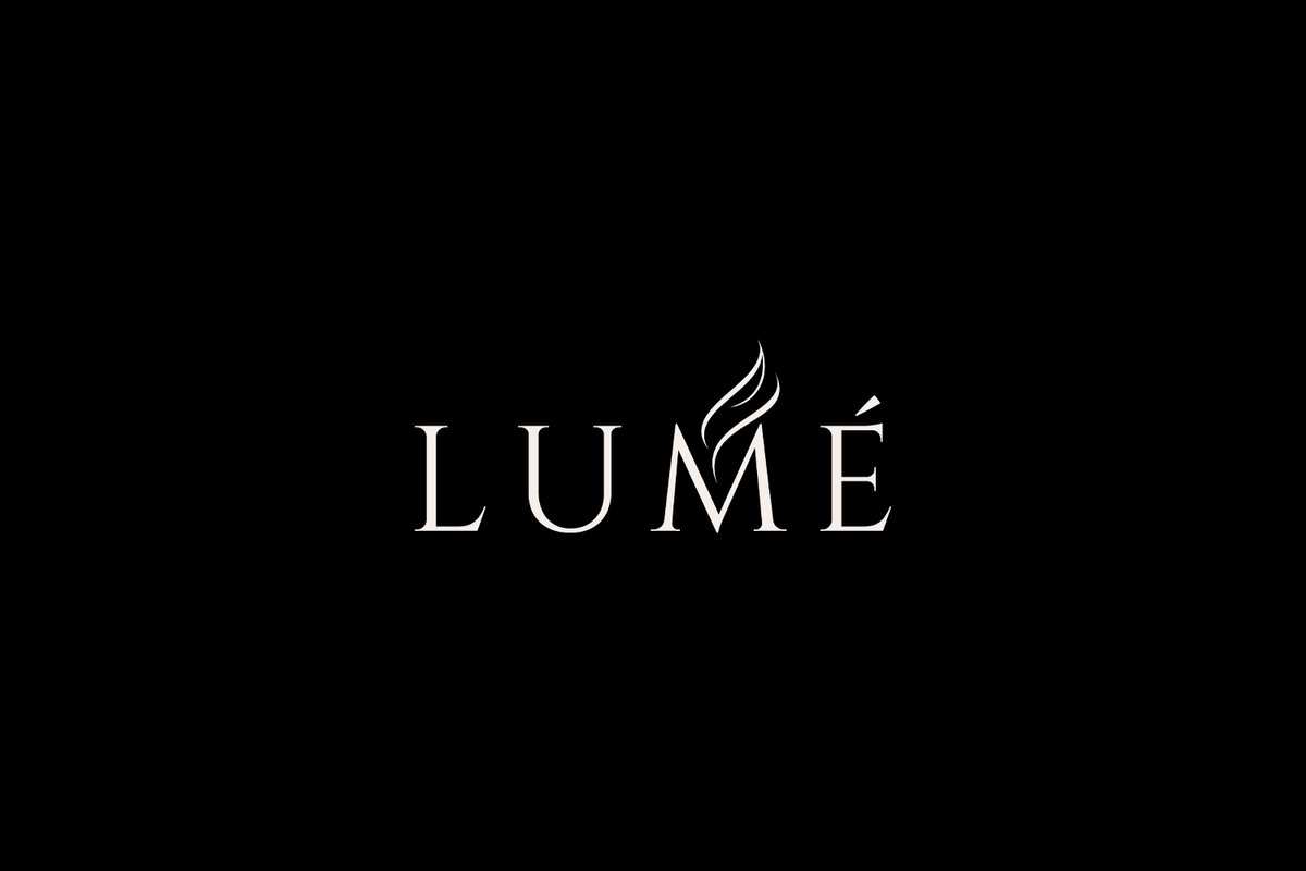 knxtstudio's tweet photo. We designed the brand identity for Lumé, a luxury candle &amp; home fragrance brand centered on warmth, atmosphere, and quiet elegance.

LUMÉ — Where Light Becomes Atmosphere.

#KnxtStudio #BrandIdentity #LogoDesign #BrandDesign https://t.co/n2VVk7mr5Q