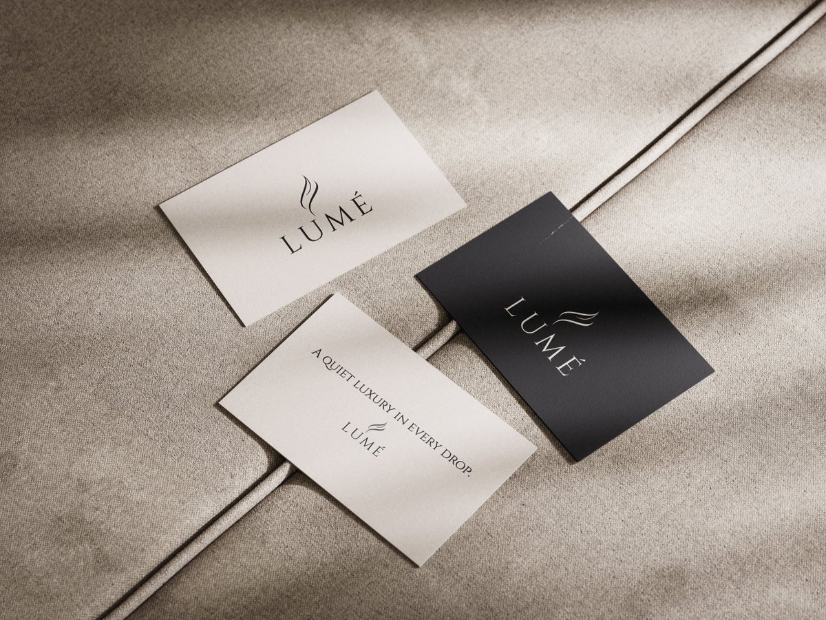 knxtstudio's tweet photo. We designed the brand identity for Lumé, a luxury candle &amp; home fragrance brand centered on warmth, atmosphere, and quiet elegance.

LUMÉ — Where Light Becomes Atmosphere.

#KnxtStudio #BrandIdentity #LogoDesign #BrandDesign https://t.co/n2VVk7mr5Q
