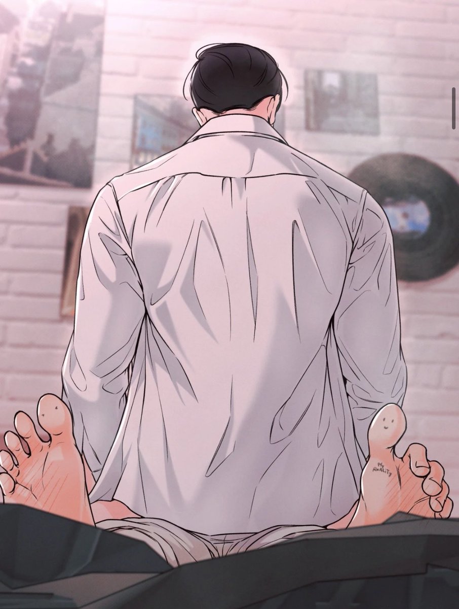 itsbuuuuh's tweet photo. ไอมกมันสักที่เท้าด้วยหรอ พึ่งเคยเห็น55555555555555เชื่อแล้วว่าเป็นช่างสัก https://t.co/Jm9Vbaom1i