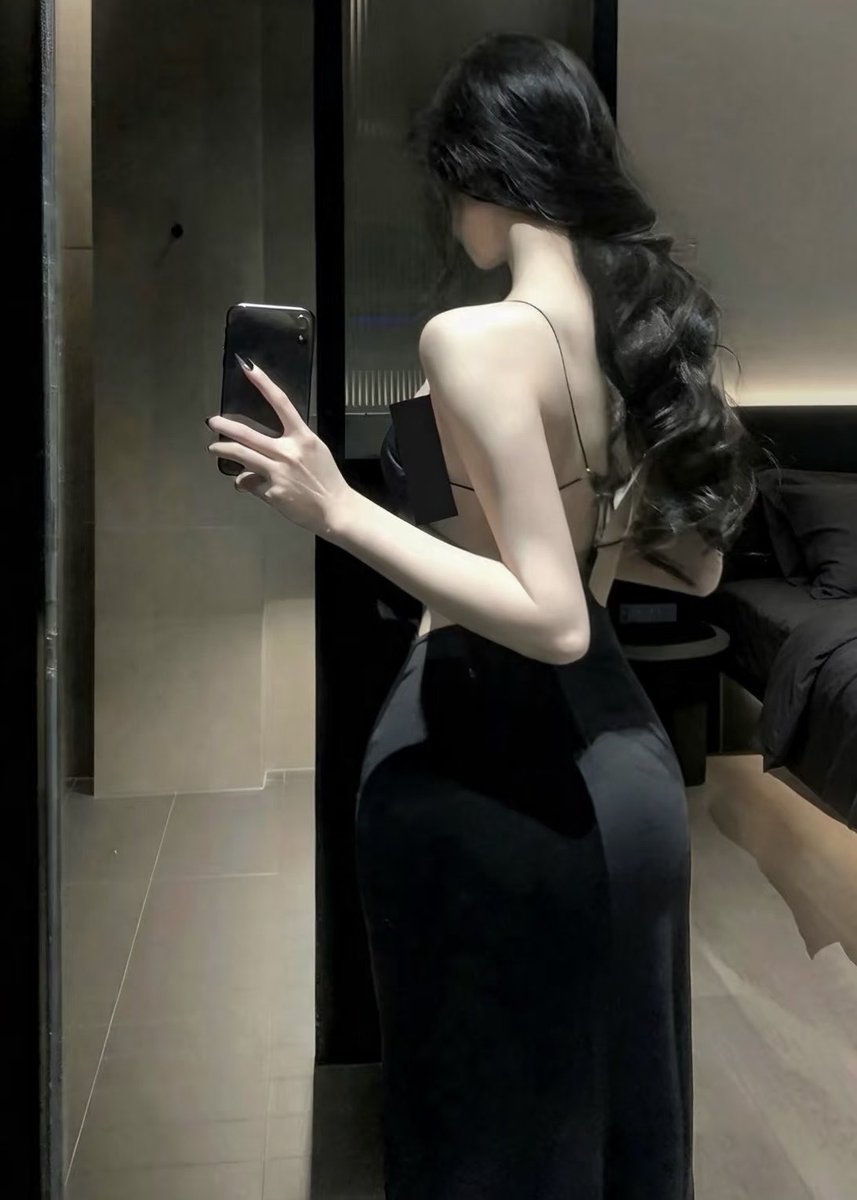 aa_aahh00's tweet photo. 上海交友资源太少了吗，怎么感觉拓展圈子好难哦 #上海 #线下 https://t.co/gLBXSXcdDm