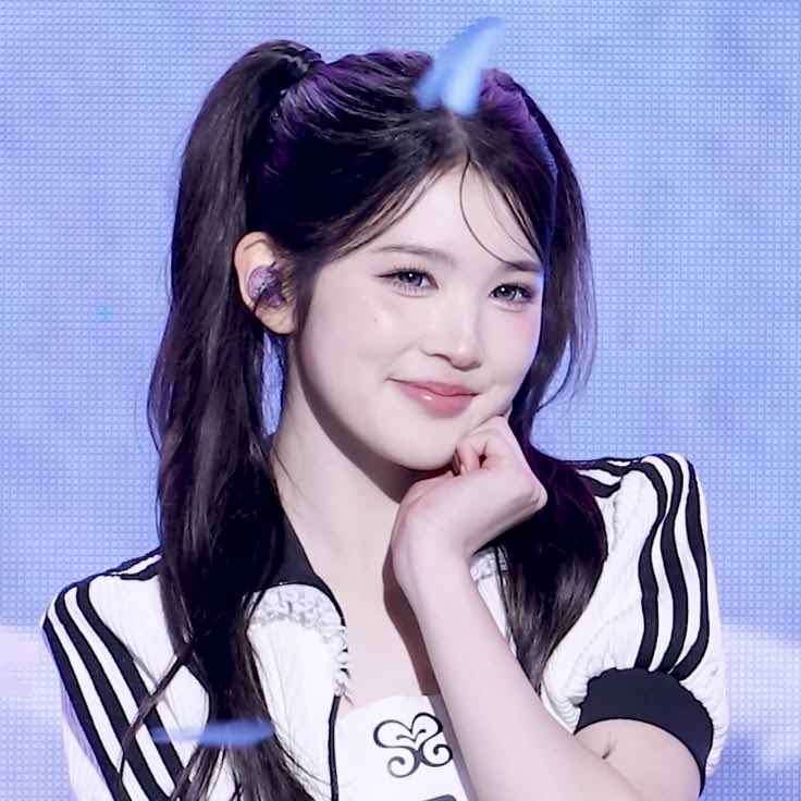 H2uana's tweet photo. 초초초초초초초초초초초미녀😍 https://t.co/vc0PH4SNwf