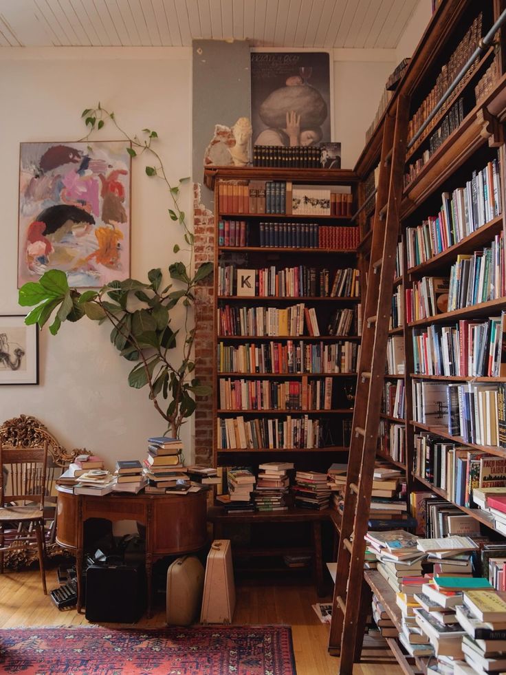 Lauofserenity's tweet photo. what’s a question you wish people asked about books instead of “what’s it about?”

me: “how did it leave you?” https://t.co/dqsxPiJQWe