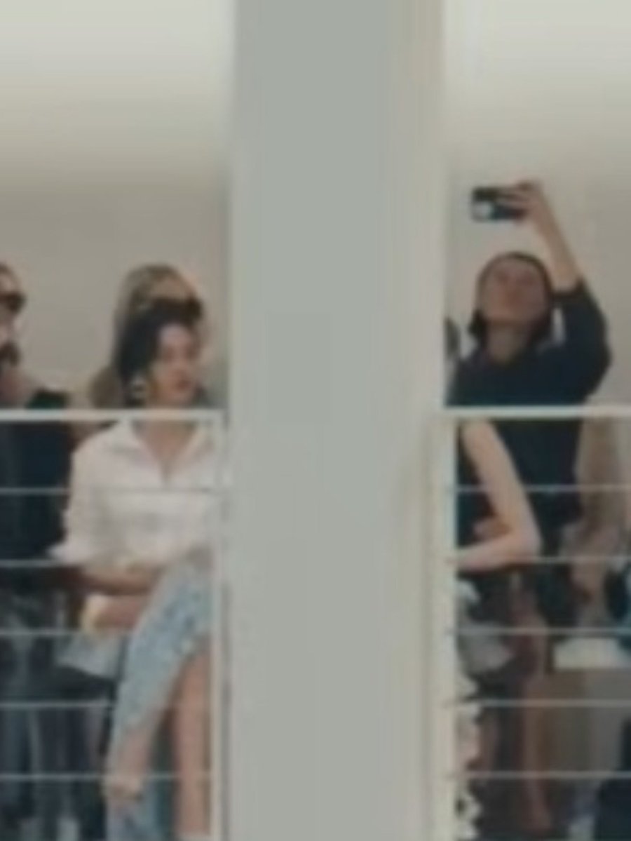 pmousesorm's tweet photo. lingorm sitting in the FRONT ROW 🥹🥹🥹 

LINGORM BA DIOR AT PFW                                                          #DiorSummer27xLingOrm https://t.co/ZZRz7NWETx