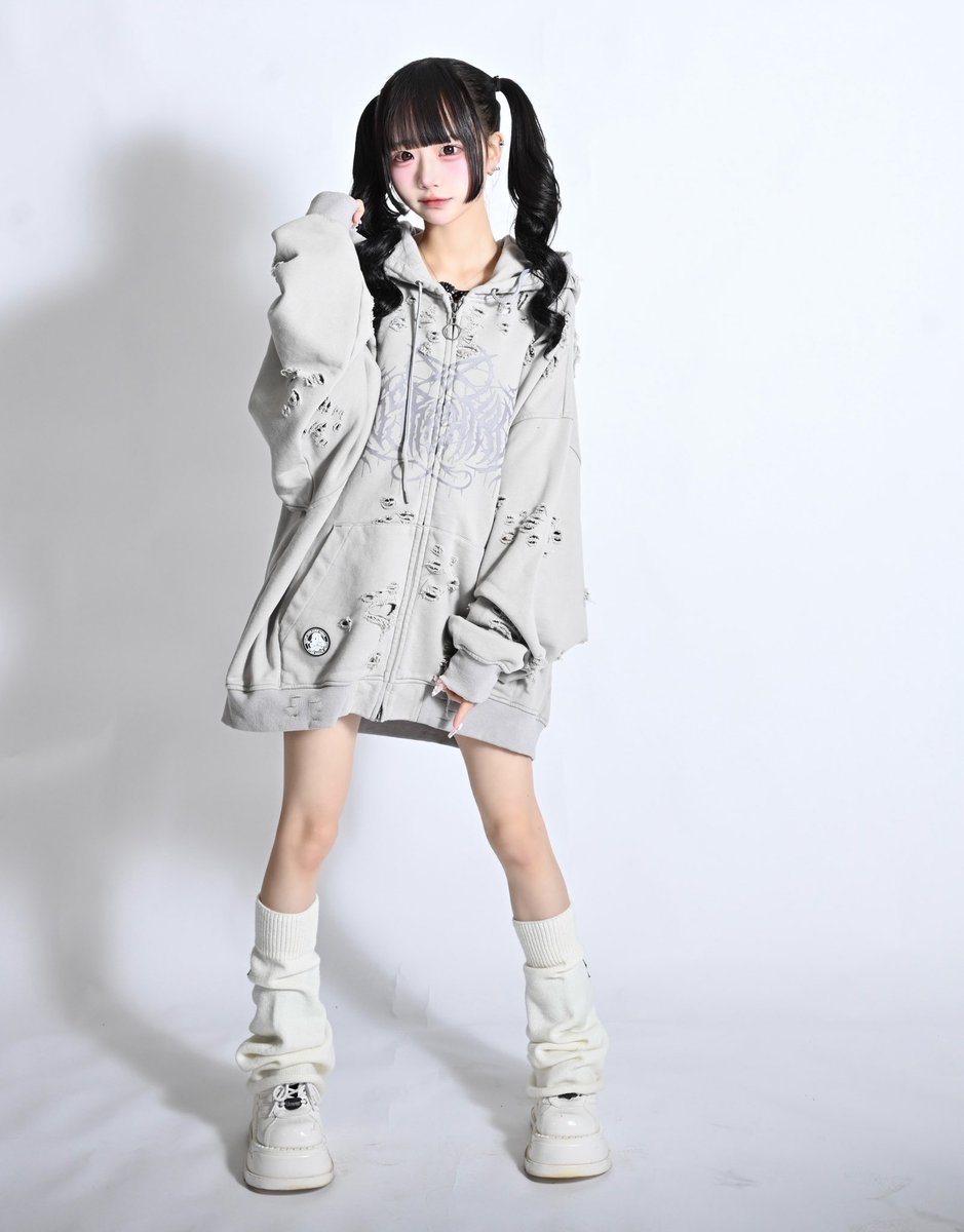 amu__HS's tweet photo. ツインテールにつよめの服、かわいいな https://t.co/nbtBfphNKh