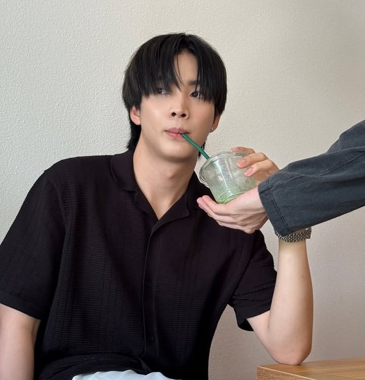 losexctin's tweet photo. เอ้ะ มือคุ้นๆนะ 👀👀

#พายกอล์ฟ #piegolf 
#golfpasatorn https://t.co/Cb23qczsuP
