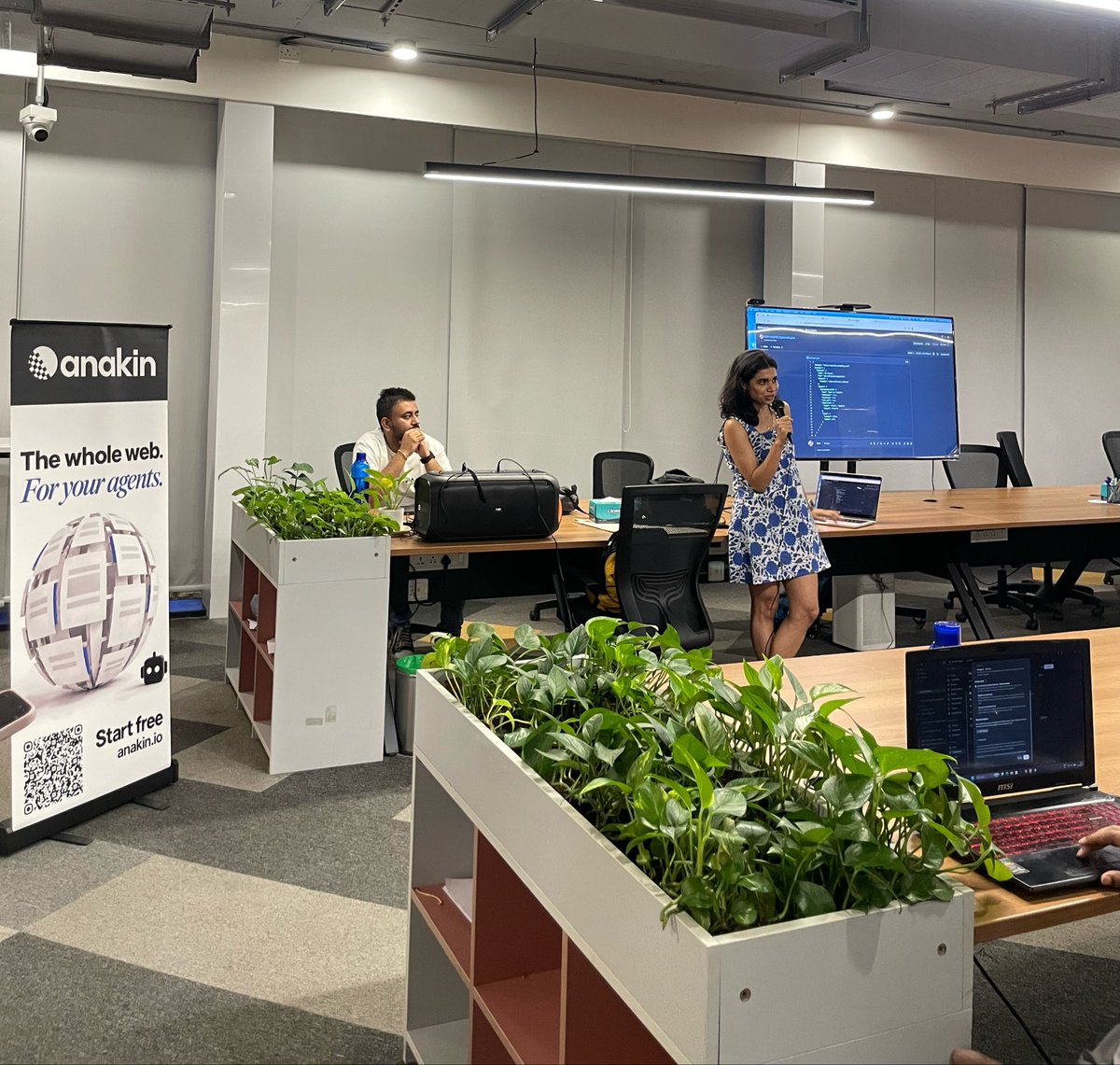 anakinHQ's tweet photo. Lightning talks are live for the first ever @Alibaba_Qwen Developer Meetup in Bengaluru 🔥

@QwenDevs @neutr0n420 @Mrbbkills @knowShubhangi @carrycooldude @nidhisinghattri https://t.co/zKYB2bNYwE
