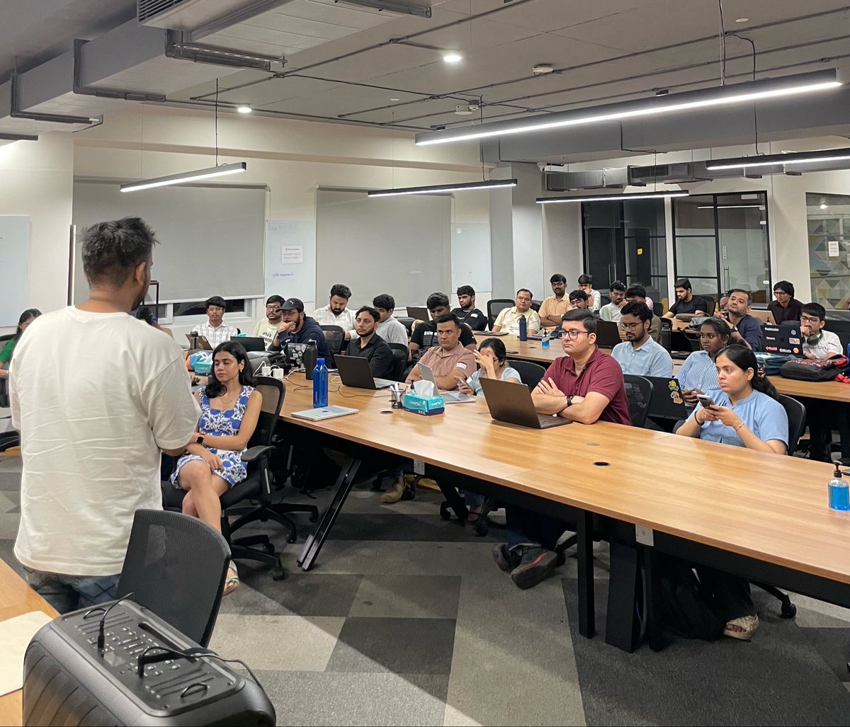 anakinHQ's tweet photo. Lightning talks are live for the first ever @Alibaba_Qwen Developer Meetup in Bengaluru 🔥

@QwenDevs @neutr0n420 @Mrbbkills @knowShubhangi @carrycooldude @nidhisinghattri https://t.co/zKYB2bNYwE