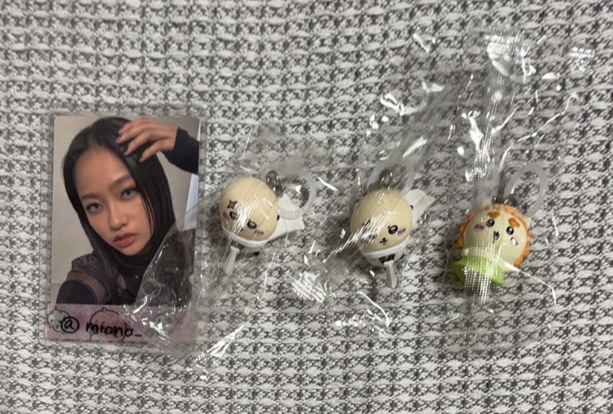 miono_ol's tweet photo. @aniaka_hama @0 初めまして、こんばんは。
検索よりお声がけ失礼いたします。
当方映画特典シーサーを所持しております。映画特典のちいかわと1:1の郵送交換をすることは可能でしょうか。
ご検討のほど、よろしくお願いいたします。 https://t.co/e0lgWgG9vK