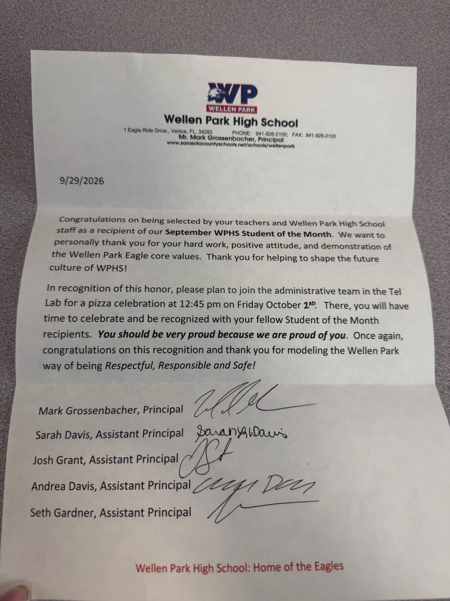 Rob_corrigan_'s tweet photo. Honored to be named September Student of the Month at Wellen Park High School! 🦅🏆 I appreciate all the teachers and staff who recognized me. I’m proud of how far I’ve come and grateful for the opportunity. This is just the beginning!📈📈

@DrueStreich @Coachhyer61 @BolyardWeston @ckthegreatking7 @WPEagleFootball @NINE41Media @941Blitz @247recruiting
@PrepRedzoneFL @Next_level_z @N3XTrecruiting @CoaLBViking @Andy_Villamarzo @TheTop5s @cjenks1279 @PPRecruits @flsportsscene