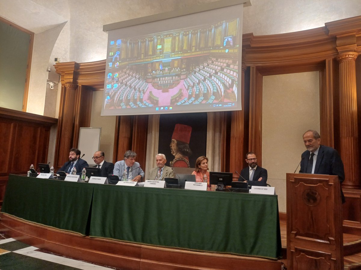 WWFitalia's tweet photo. Il nostro presidente Luciano Di Tizio interviene alla presentazione del libro del prof. Giorgio #Parisi, Nobel per la fisica:
"Il nostro futuro su un piccolo pianeta bisognoso di cura" https://t.co/oDLgkXnHmL